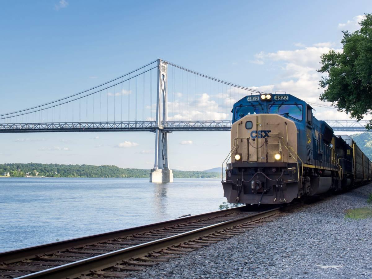 How to Visit the Walkway Over the Hudson in Poughkeepsie, New York