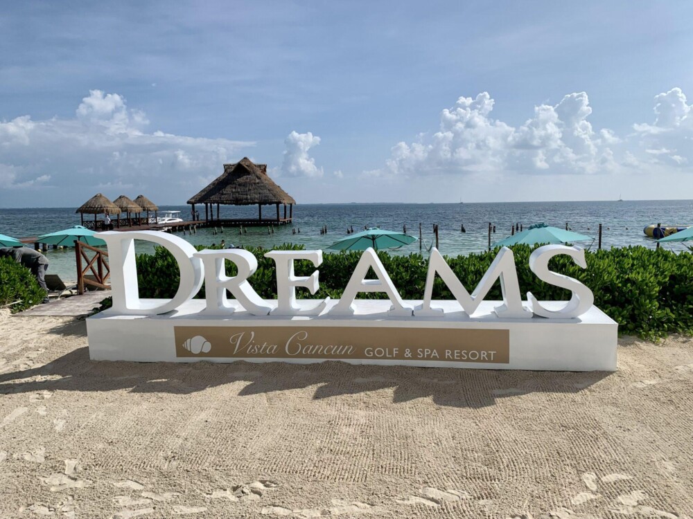 Dreams Vista Cancun Golf & Spa: A Luxurious Escape in a Busy City