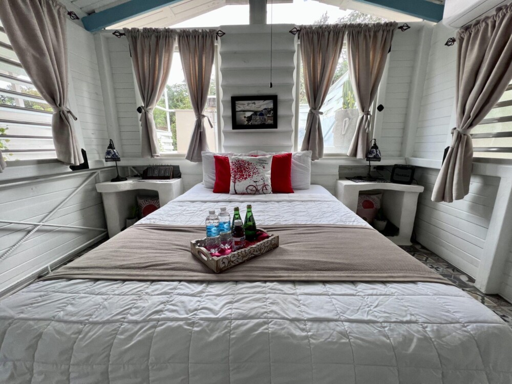 A Review of Casa Grecia: The Greece-Themed Airbnb in Puerto Rico